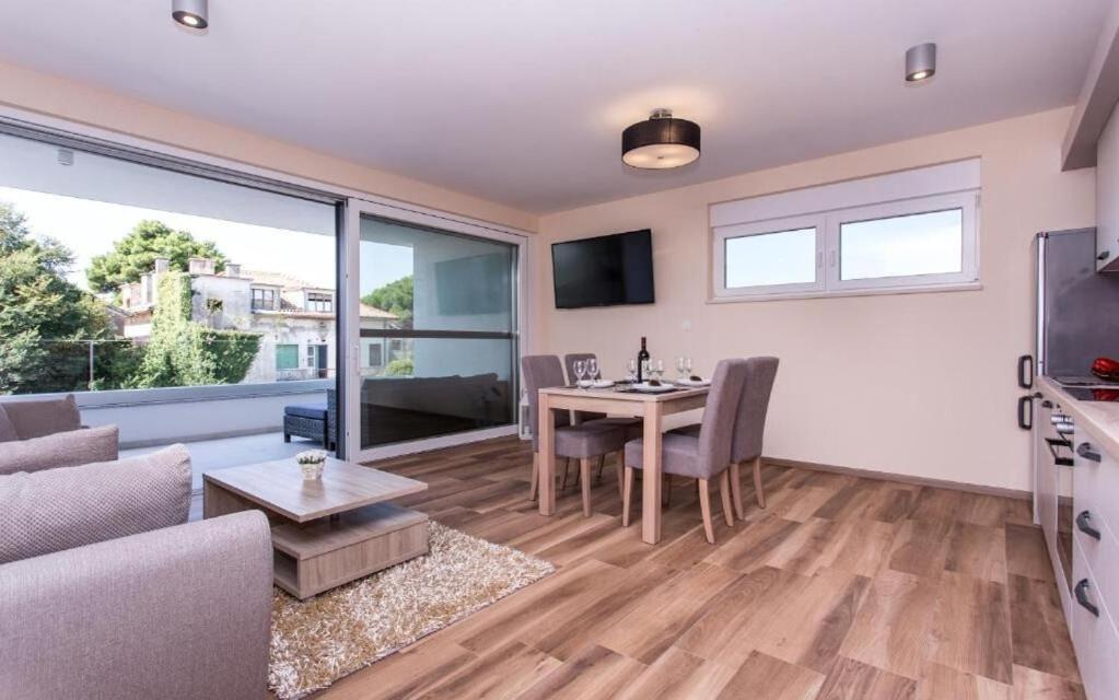 Apartments Marina Малинська Екстер'єр фото