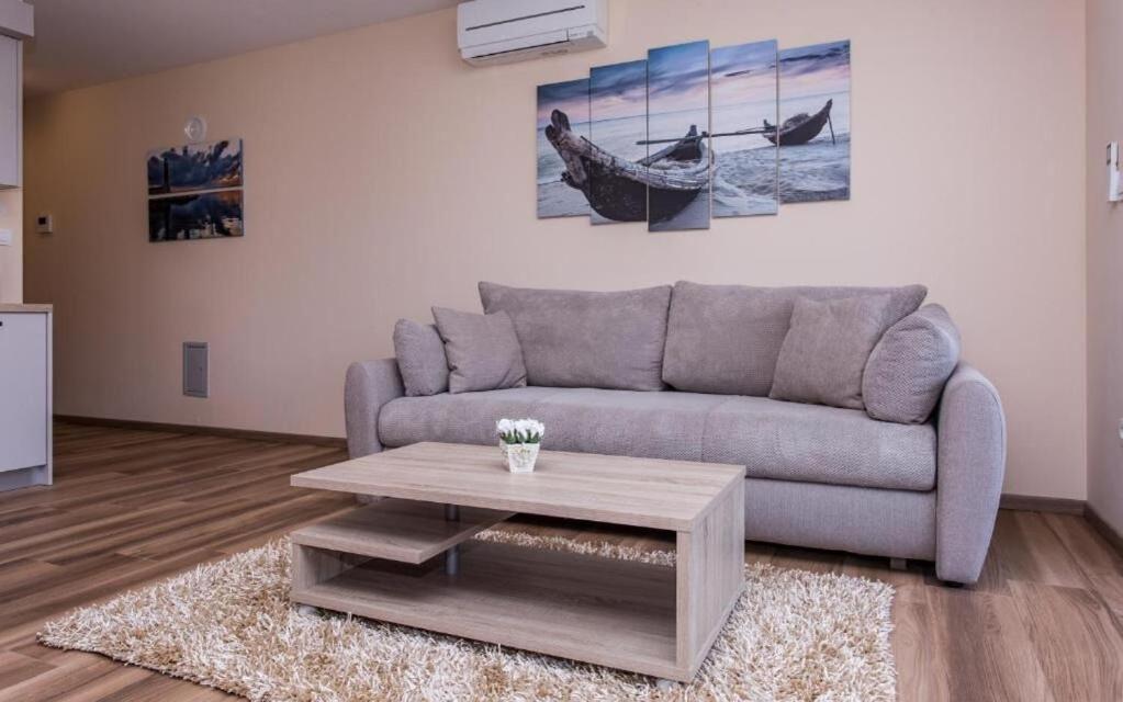 Apartments Marina Малинська Екстер'єр фото